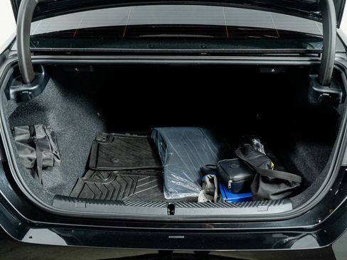 Used 2026 BMW M5 w/ Executive Package image 46