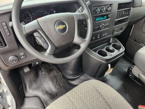 New 2025 Chevrolet Express 2500 w/ Driver Convenience Package image 27