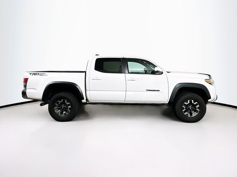Used 2021 Toyota Tacoma TRD Off-Road RWD image 10