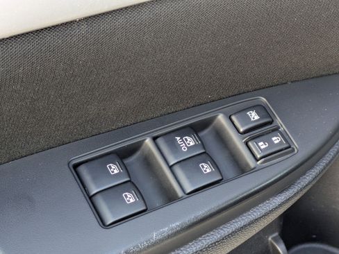 Used 2013 Subaru Outback 2.5i Premium w/ Popular Pkg 1B image 12