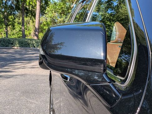 Used 2023 GMC Yukon Denali Ultimate AWD/4WD image 12