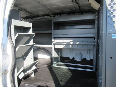 Used 2014 Chevrolet Express 2500 image 14