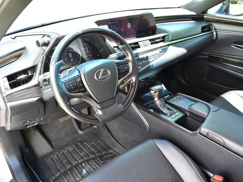 Used 2019 Lexus ES 300h w/ Premium Package FWD image 12