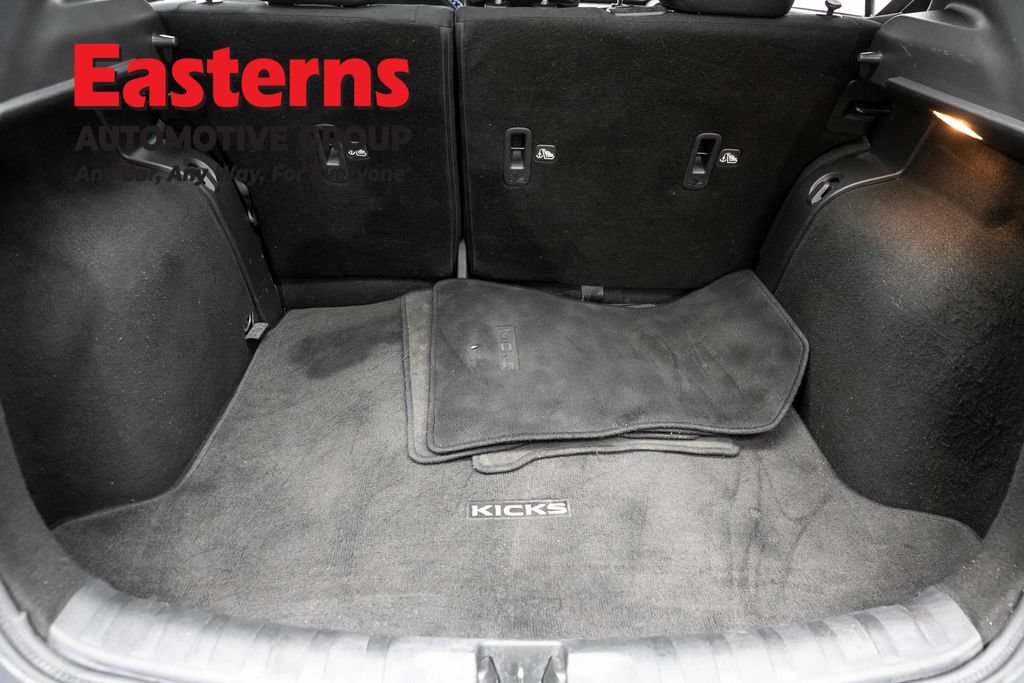 Used 2023 Nissan Kicks S FWD image 10