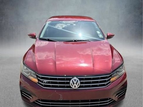 Used 2017 Volkswagen Passat 1.8T R-Line FWD image 1