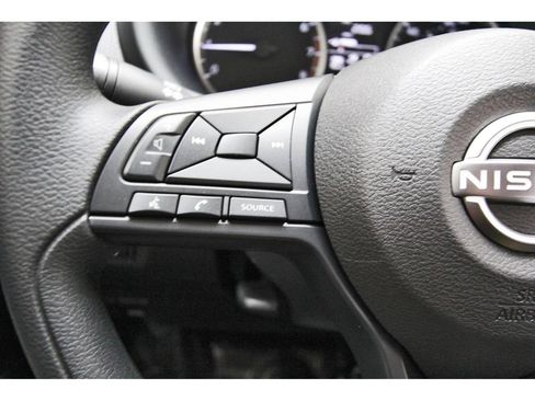 Used 2025 Nissan Kicks Play S FWD image 17