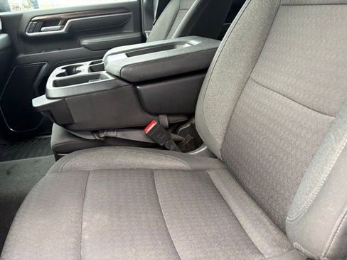 Used 2025 Chevrolet Silverado 2500 LT w/ Convenience Package image 11