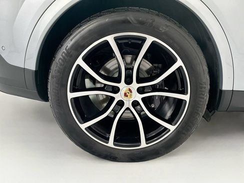 Used 2024 Porsche Cayenne Coupe AWD/4WD image 32