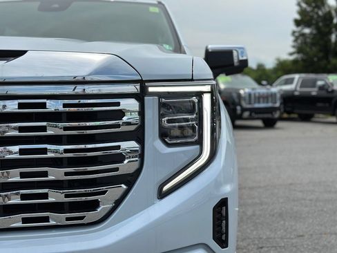 New 2026 GMC Sierra 1500 Denali w/ Denali Reserve Package AWD/4WD image 34