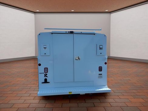 Used 2024 Ford Transit 250 image 7