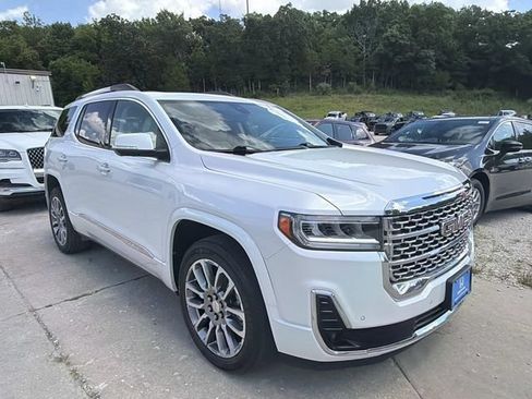 Used 2022 GMC Acadia Denali w/ Denali Technology Package AWD/4WD image 9