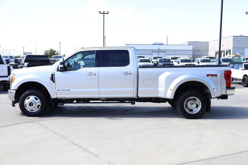 Used 2017 Ford F350 Lariat w/ Chrome Package AWD/4WD image 3
