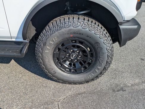 New 2026 Ford Bronco Outer Banks w/ Sasquatch Package AWD/4WD image 11