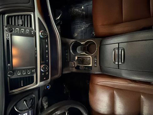 Used 2018 Toyota Highlander Limited Platinum AWD/4WD image 19