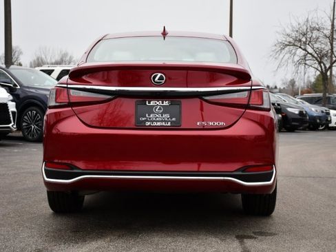 Used 2025 Lexus ES 300h Ultra Luxury image 6