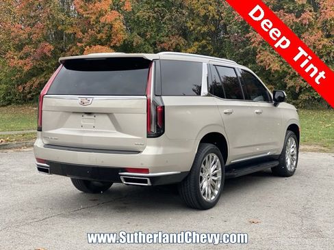 Used 2021 Cadillac Escalade Premium Luxury w/ LPO, Illumination Package image 7