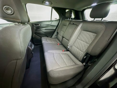 Used 2020 Chevrolet Equinox LT w/ Driver Convenience Package image 26