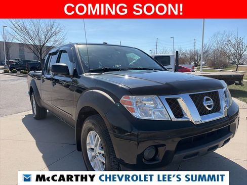 Used 2017 Nissan Frontier SV image 2