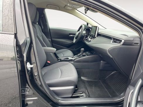 Used 2020 Toyota Corolla LE FWD image 15
