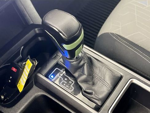 Used 2021 Toyota Tacoma TRD Off-Road w/ Technology Package image 17