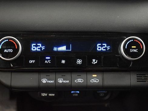 Used 2023 Hyundai Elantra SEL image 20