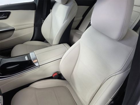 Certified 2025 Mercedes-Benz C 300 Sedan image 11
