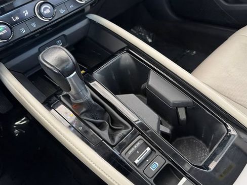 Certified 2023 Honda Accord Touring image 27
