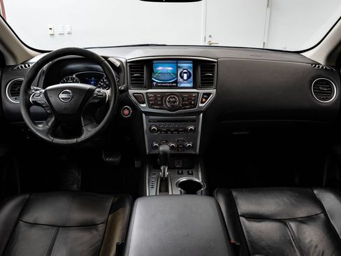 Used 2018 Nissan Pathfinder SL FWD image 33