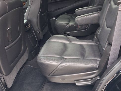 Used 2016 Cadillac Escalade 2WD image 18