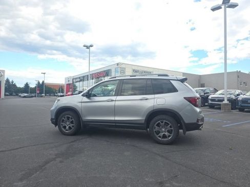 Used 2024 Honda Passport TrailSport image 8