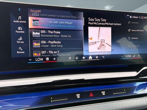 Used 2026 BMW i5 eDrive40 w/ M Sport Package AWD/4WD image 18