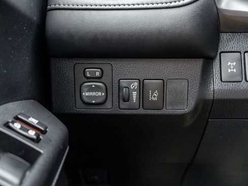 Used 2017 Toyota RAV4 XLE w/ Plus Special Value Package AWD/4WD image 20