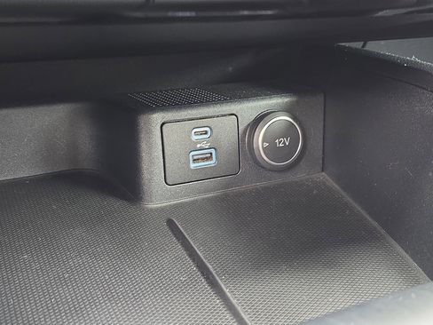 Used 2021 Ford Escape Titanium image 32