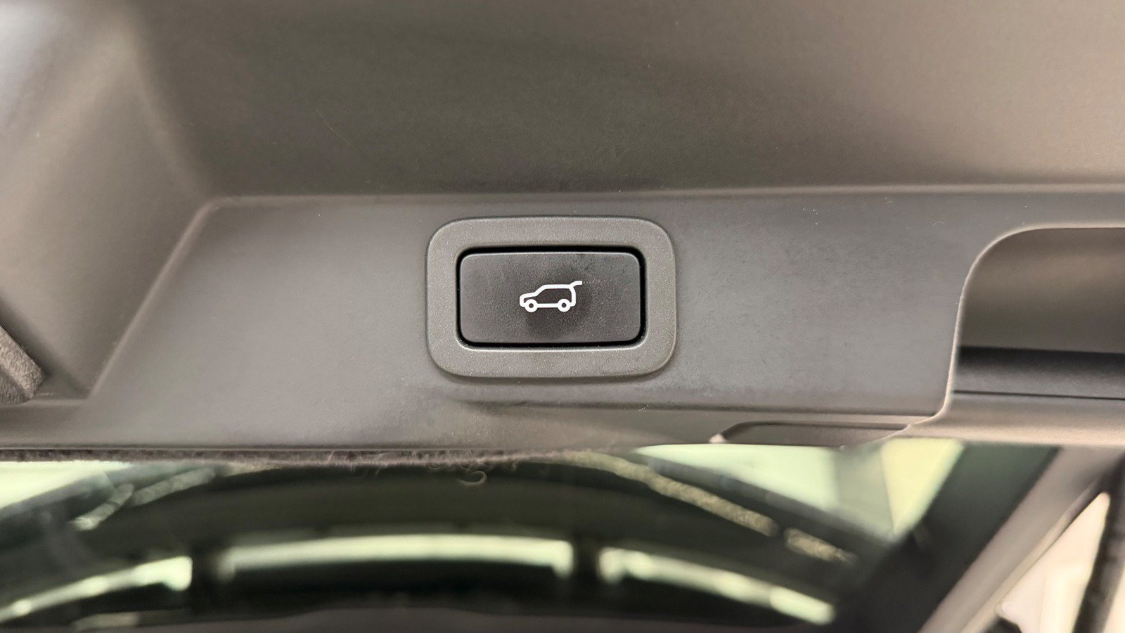 Used 2018 Land Rover Range Rover Sport HSE Dynamic AWD/4WD image 15