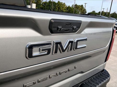 Used 2024 GMC Sierra 2500 Denali Ultimate AWD/4WD image 61