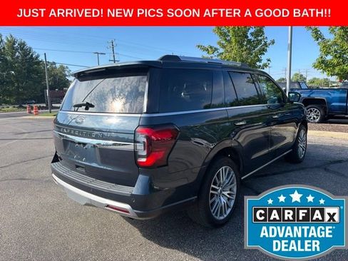 Used 2022 Ford Expedition Limited AWD/4WD image 5