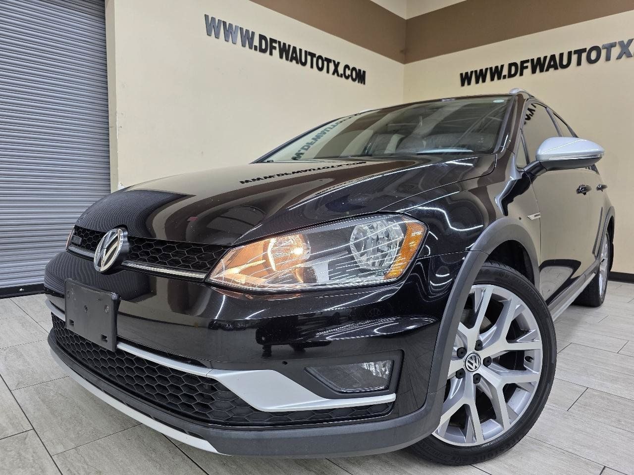 Used 2017 Volkswagen Golf Alltrack SEL AWD/4WD image 1