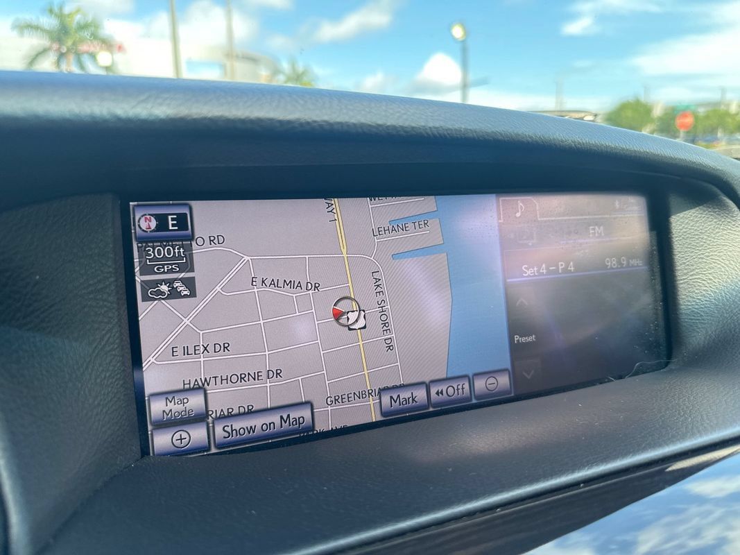 Used 2014 Lexus LS 460 w/ Comfort Package RWD image 21