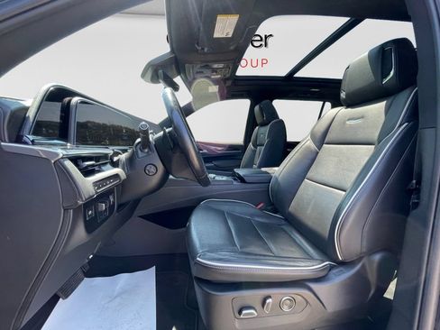 Certified 2024 Cadillac Escalade Sport w/ LPO, ONYX Package AWD/4WD image 31