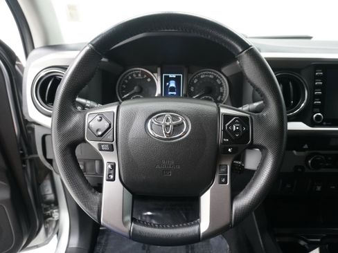 Used 2022 Toyota Tacoma SR5 image 15
