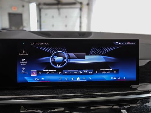Certified 2026 BMW X7 xDrive40i AWD/4WD image 17
