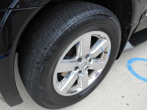 Used 2011 Nissan Armada Platinum w/ 2nd Row Captain Seat Pkg AWD/4WD image 20