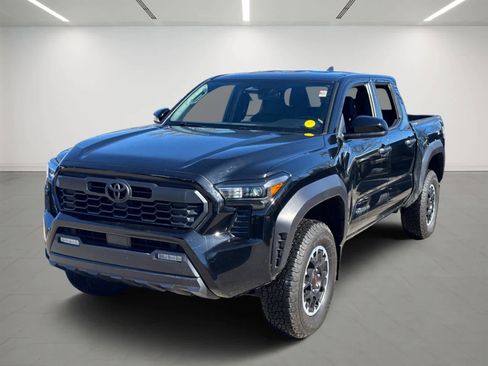 Used 2024 Toyota Tacoma TRD Off-Road image 1