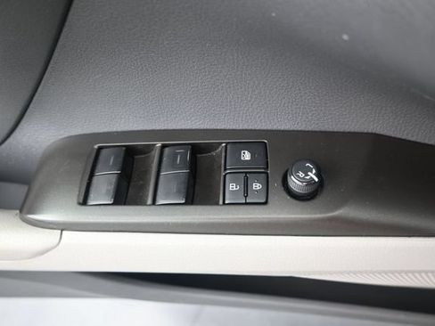 Used 2022 Toyota Camry LE FWD image 11