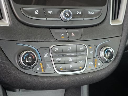 Used 2024 Chevrolet Malibu LT FWD image 16
