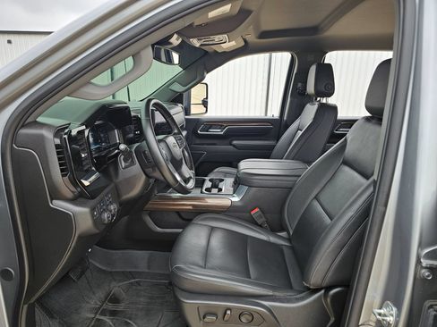 Used 2025 Chevrolet Silverado 2500 LT w/ Trail Boss Package AWD/4WD image 15