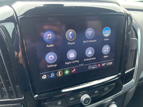 Used 2023 Chevrolet Traverse LT w/ Rear Camera Mirror Package FWD image 16