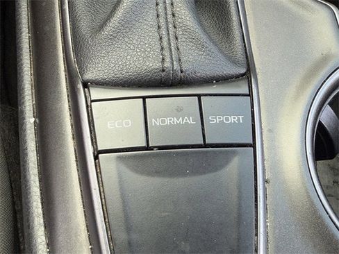 Used 2023 Toyota Camry SE image 20