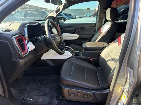 Used 2023 GMC Canyon AT4X AWD/4WD image 6