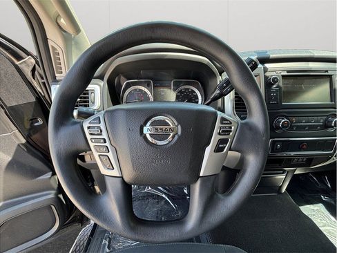 Used 2019 Nissan Titan SV RWD image 19